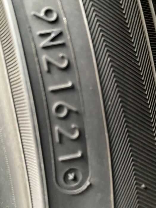 225/50/18 пара бу TOYO