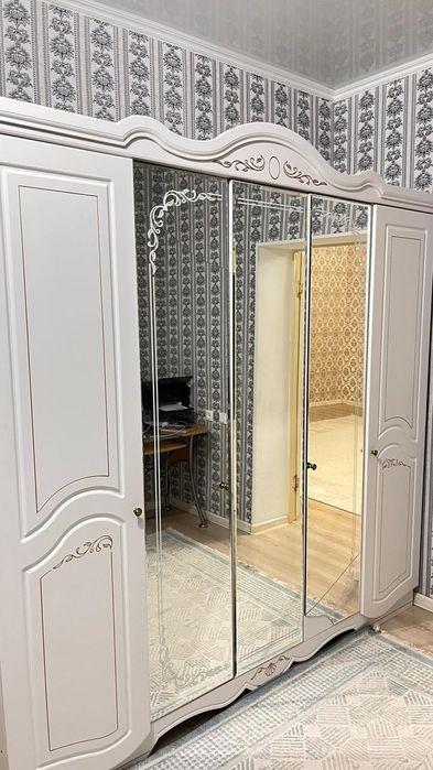 Спальный гарнитур сатылады