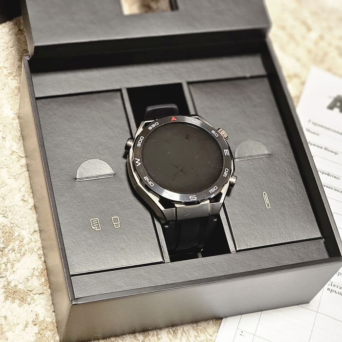 Huawei Watch Ultimate много запазен