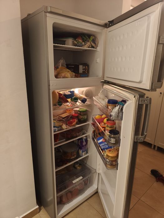 Frigider cu doua usi Beko argintiu (Inaltime 175 cm / Latime 60 cm)