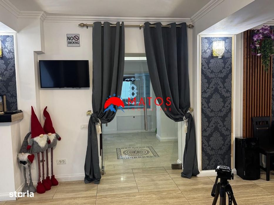 Vilă de vânzare în Bușteni | 11 camere, piscin