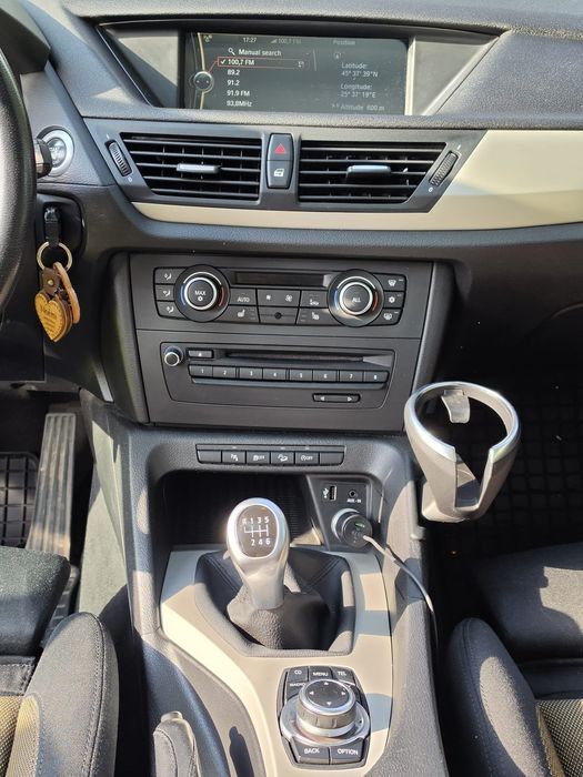 BMW X1 2012 — imagine 5