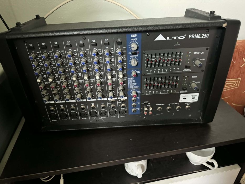 Vând sau schimb cu boxe active sau pasive