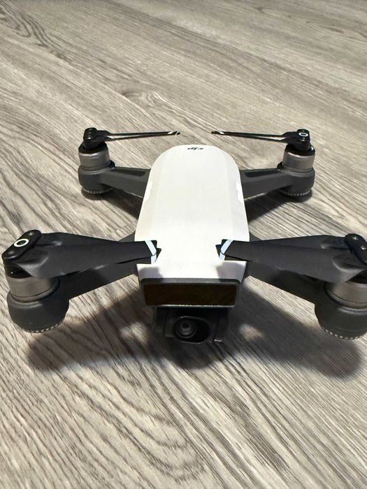 Vand Drona DJI Spark