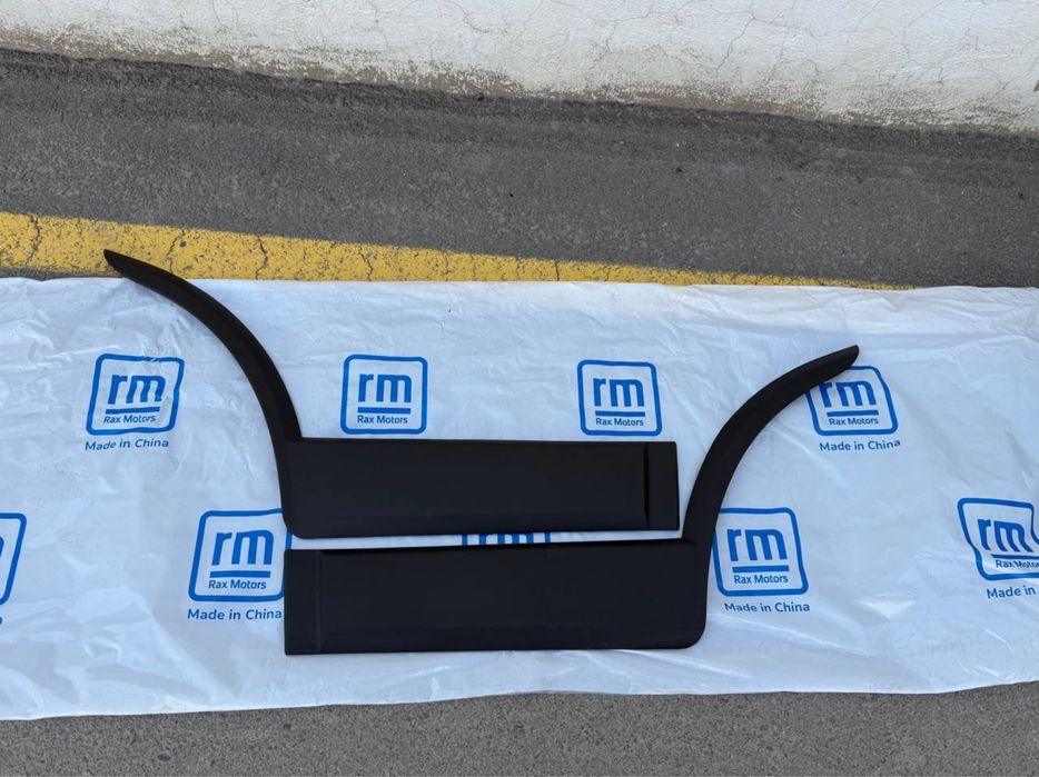 Kaptiva Spoller Molding