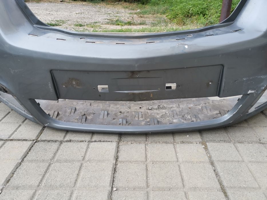 Предна броня Opel Zafira B