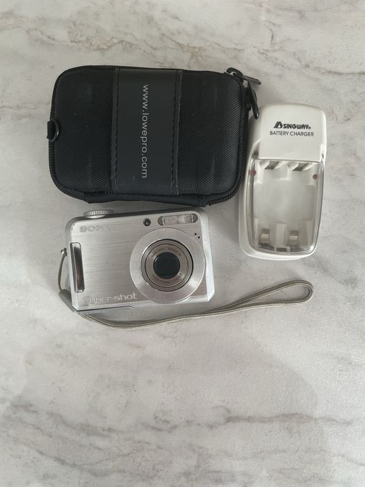 Продам фотоаппарат Sony CyberShot