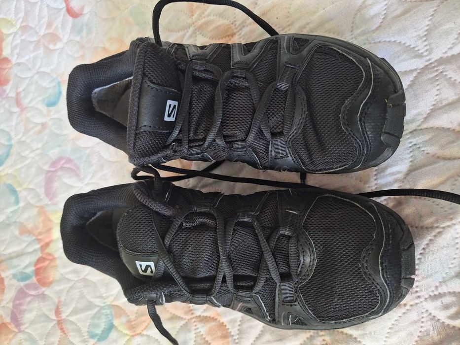 Дамски туристически обувки Salomon (38 номер)
