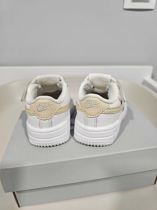 Бебешки Nike маратонки 17