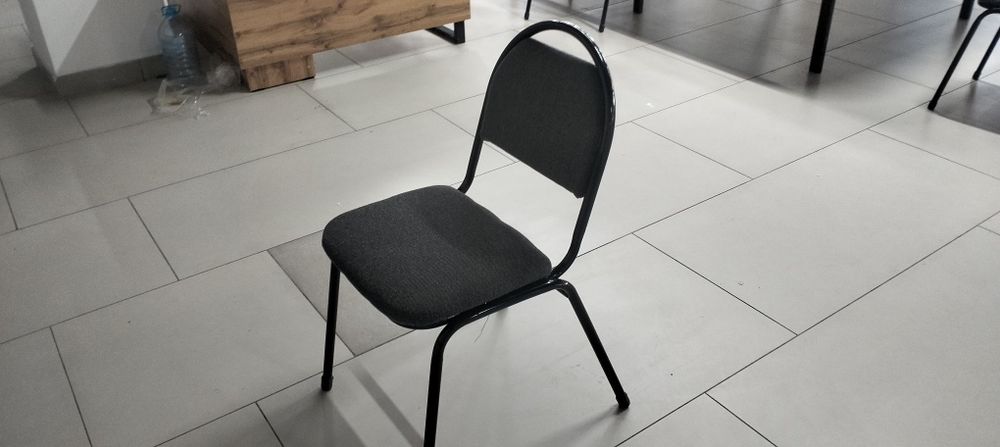 Продам офисные стулья 20шт.