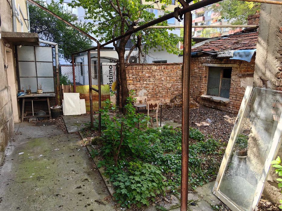 Дава се под наем Етаж от къща в Русе, Родина 1 - 100 кв.м за 357 € - Снимка #23