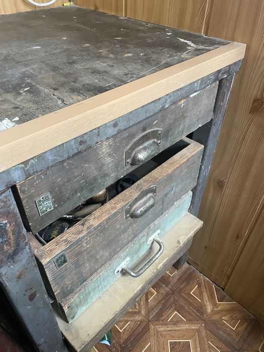 Продам Верстак столярный стол