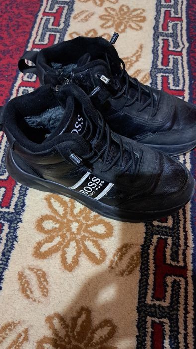 Продам детские одежды.