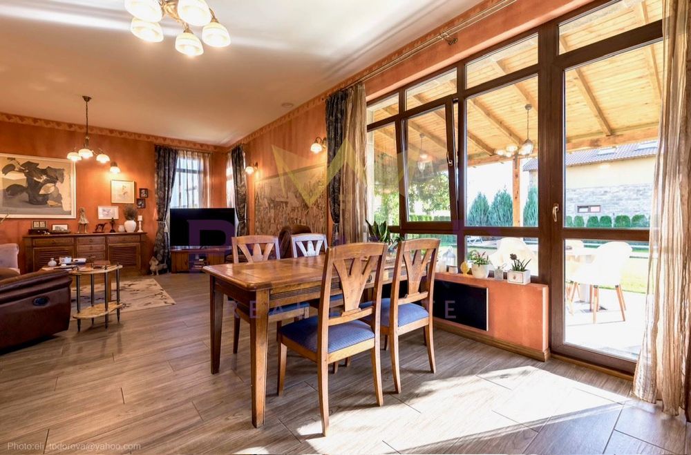 Продава се Къща в с. Приселци, Област Варна - 330 кв.м за 1455 €/кв.м - Снимка #4