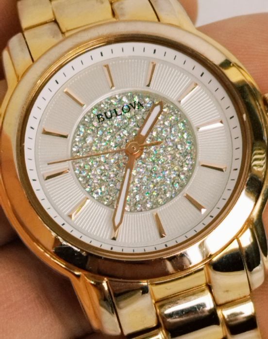Ceas de damă Bulova 97L147 cu cristale swarovski, analog, Quartz, Otel