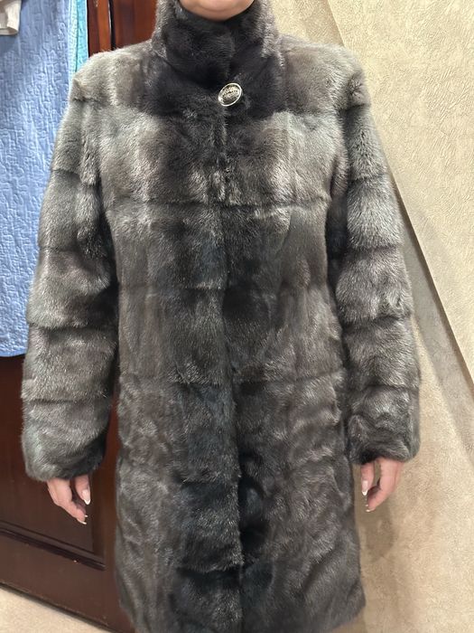 . Норкавая шуба , цвет графит.