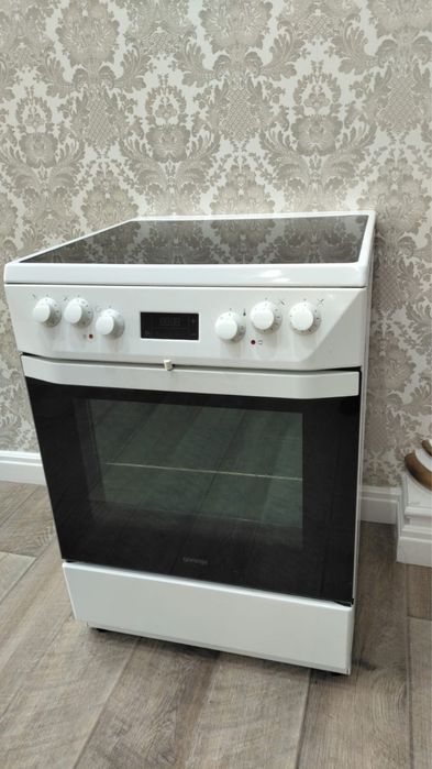 Продам электро плиту