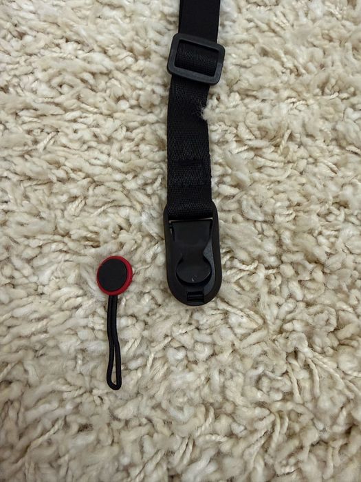 Curea de incheietura cu eliberare rapida pentru camera