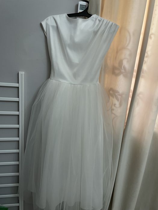 Платье вечерние.