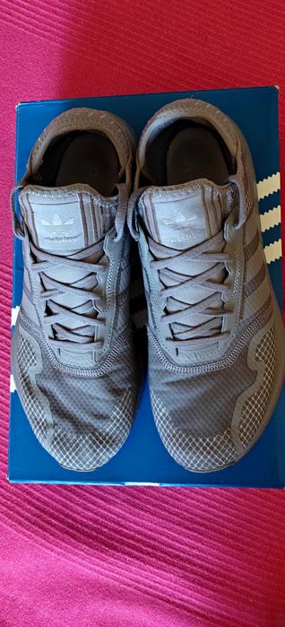 Маратонки adidas