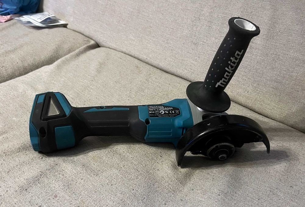Polizor unghiular Makita DGA506 18V Brushless 125mm