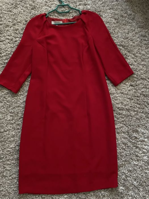 Вечернее красное платье