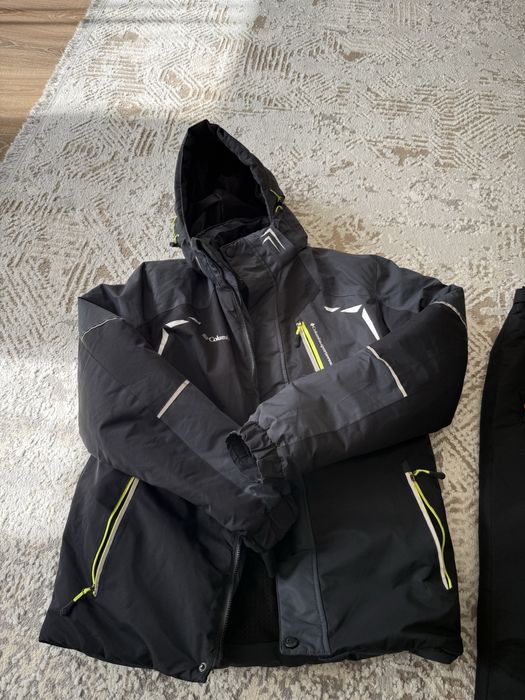 Продам теплый зимний костюм - куртку и штаны