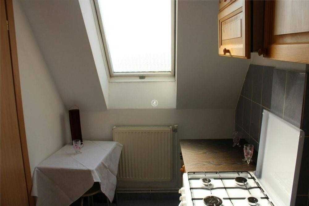 Închiriez pe termen lung apartament cu o cameră