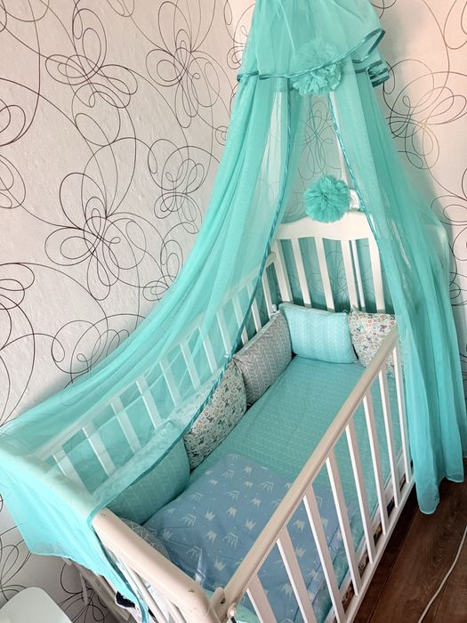 Продам детскую кроватку