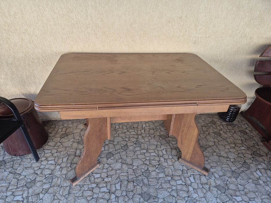 Se vinde masa din lemn masiv!