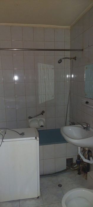 Vând garsonieră decomandată,zona Sensul Vechi