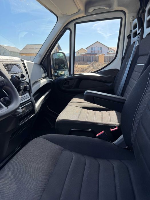 Platfoma IVECO DAILY. 35S18 AN 2024 CU PRELATA