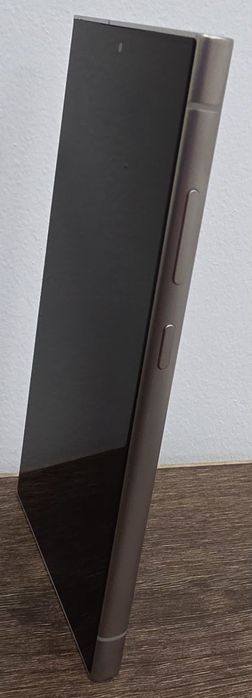 Продавам S 24 Ultra