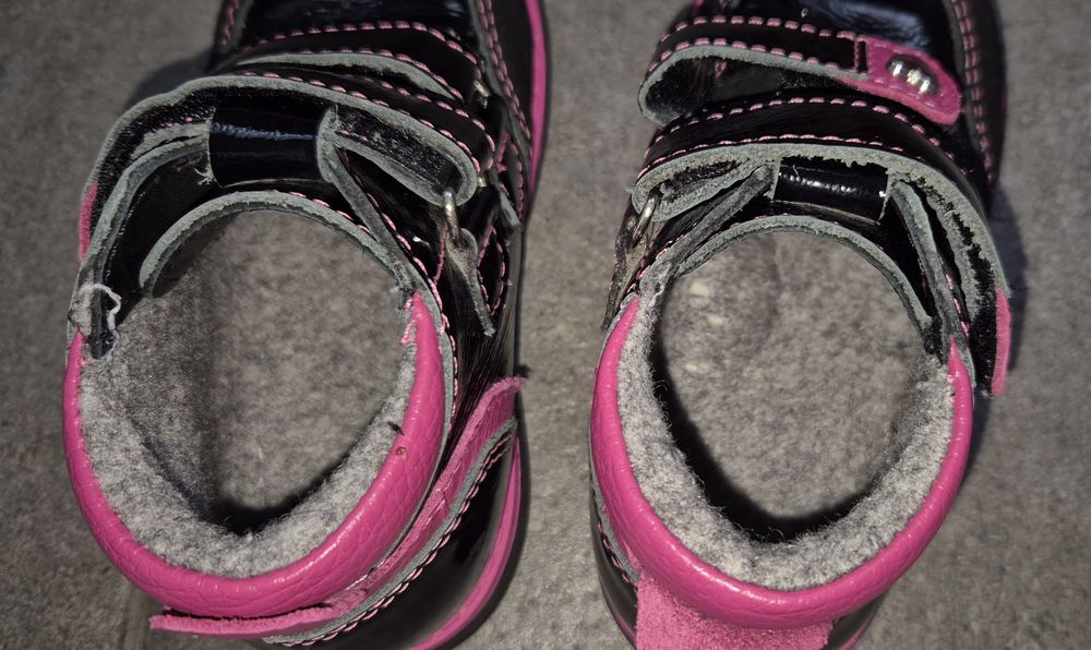 Ботинки детские (25 размер) с утеплением