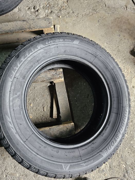 2 anvelope iarna 265 60 18 Bridgestone