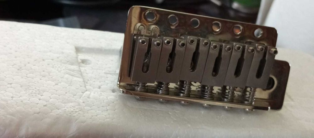 Бриджи (тремоло) для электрогитары