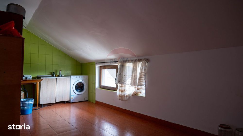 Vânzare imobil cu funcțiune mixtă casa si restaurant - Ungureni - DB