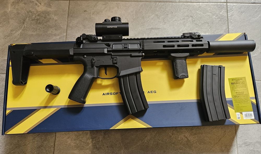 Airsoft Double eagle badger M904G red dot, заглушител, грип и батерия