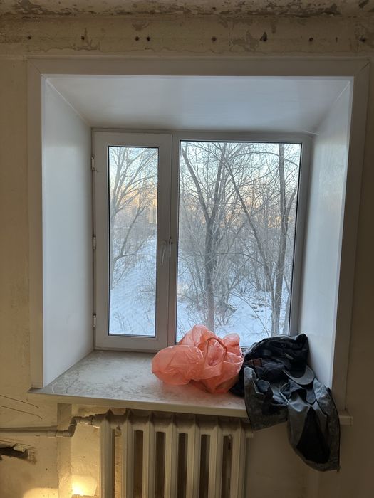 Продам меж комнатные окна