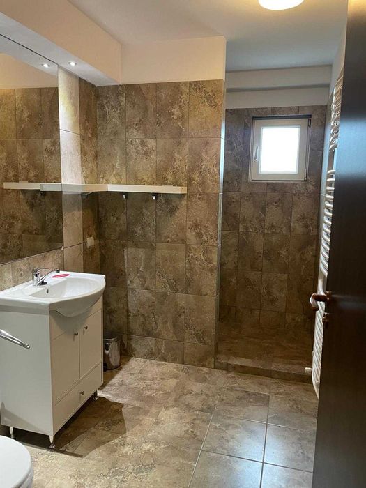 Apartament 5 camere UMF, de inchiriat, 7 Noiembrie