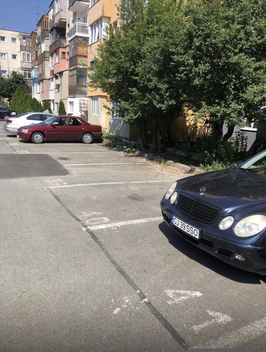 Inchiriez loc parcare Marasti,str.Cernei. Cluj Napoca.