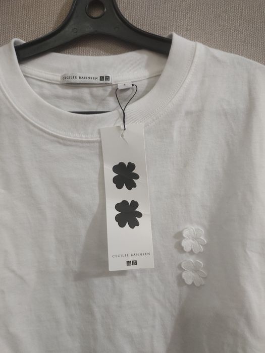 Футболка Uniqlo.