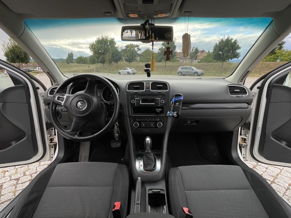 VW Golf 6 2.0TDI DSG

Contact 0757.569.080

An fabricatie: 2011/11
Nr. km: 302000 km

Distributia schimbata la 253000 km
2 seturi jante + anvelope (va