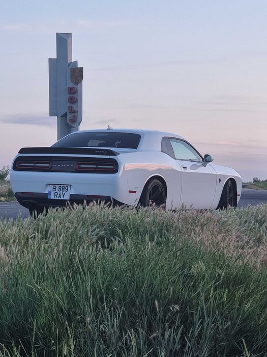 Dodge Challenger hellcat - cutie manuala, trapa