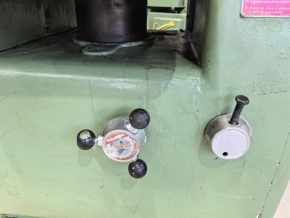 Щрайхмус на 400 мм монофазн тежка серия 3 ножа вис 200 мм