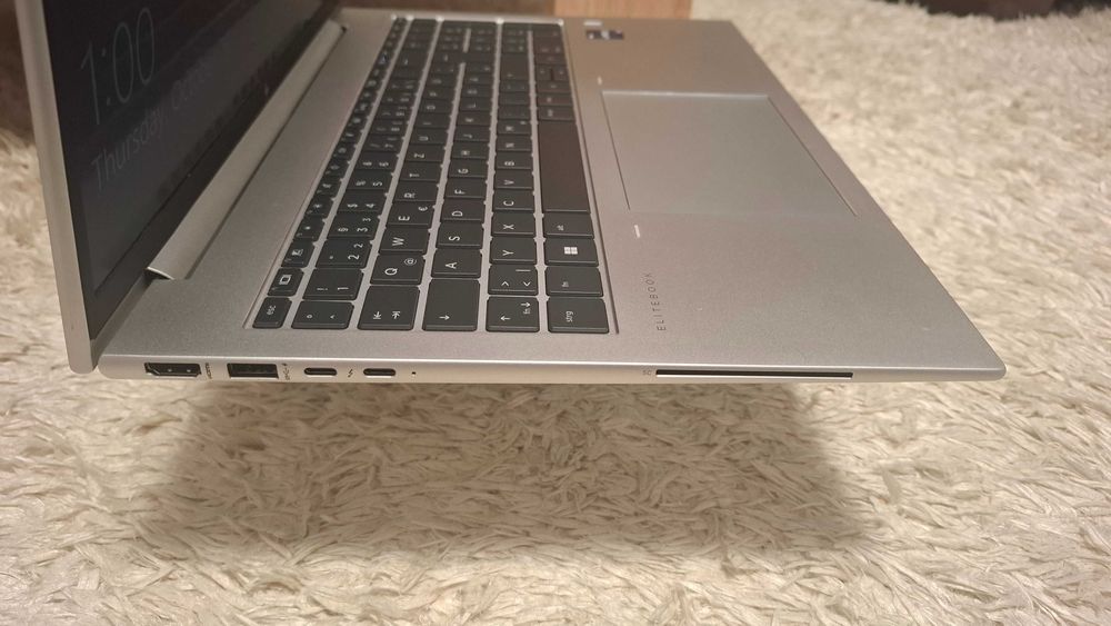 Laptop HP EliteBook – i5-1245U • 16 GB RAM • 1 TB SSD serie business