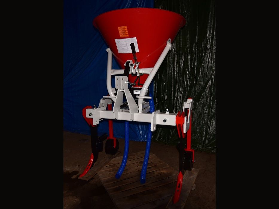 Торачка със продълбочител 500 литра фуния.