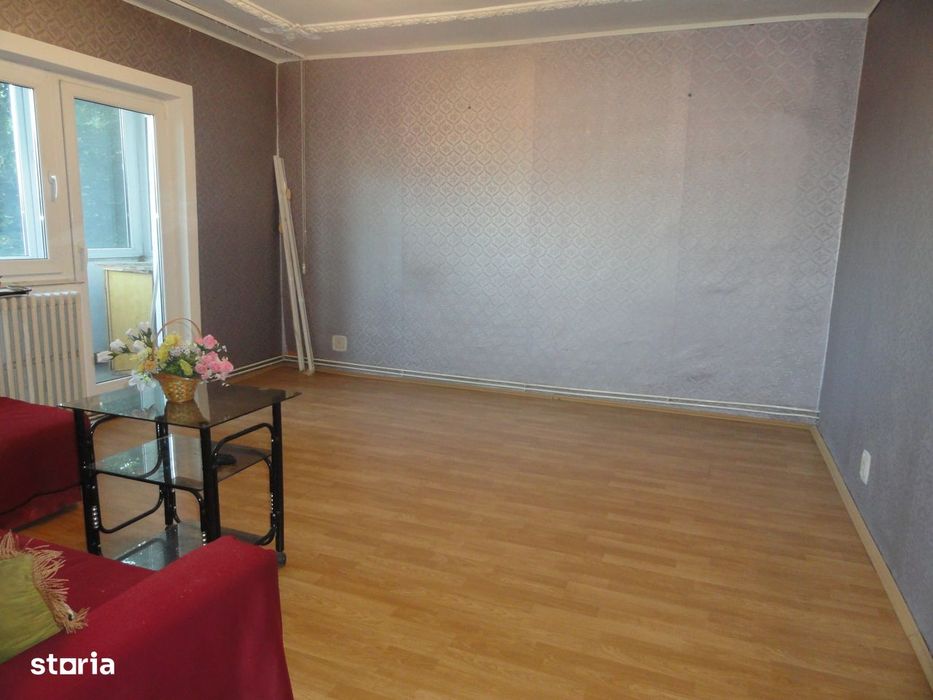 Apartament 4 camere, 2 bai. 2 balcoane, etaj 3 Micalaca - Miorita 93mp