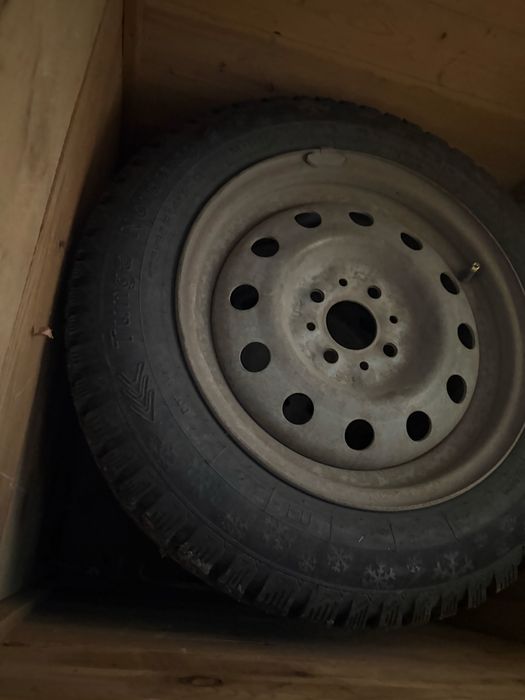 Шины зимнее отличном состоянии