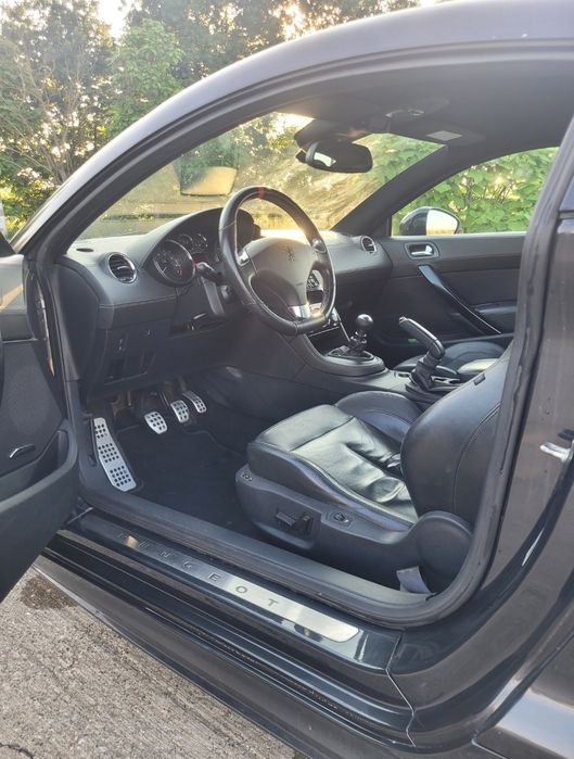 Peugeot RCZ 2012